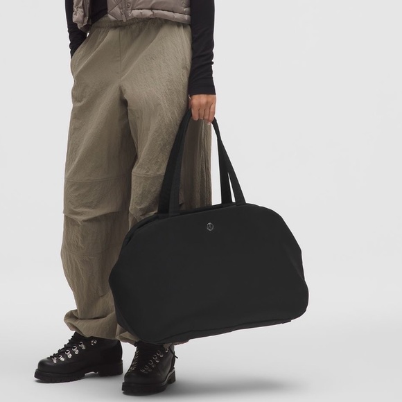 lululemon city essentials bag - Picture 2 of 10
